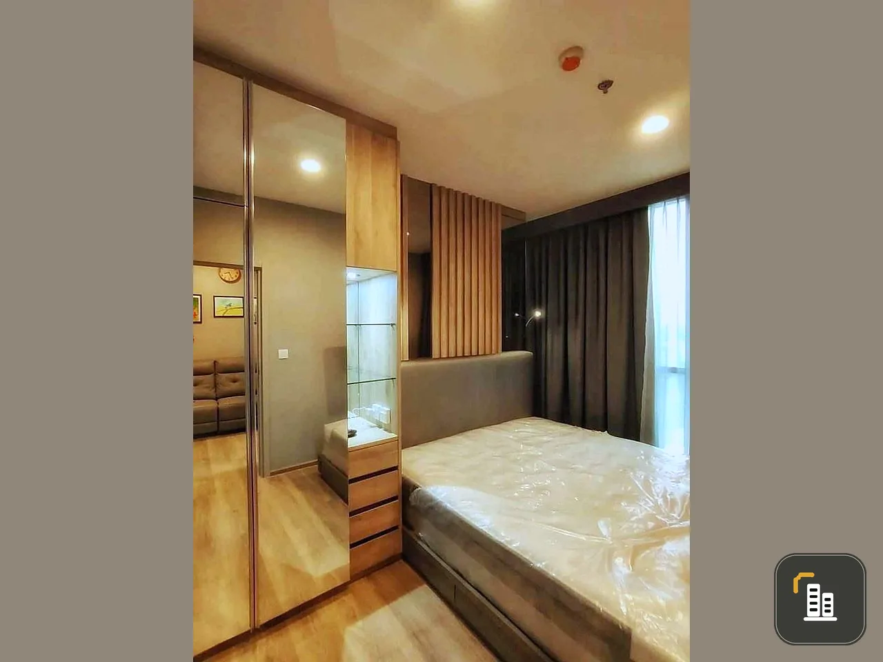 For sale, rent, Oka House, Sukhumvit 36, 11th floor, south, beautifully decorated room, inviting, I can say that you should not miss it.