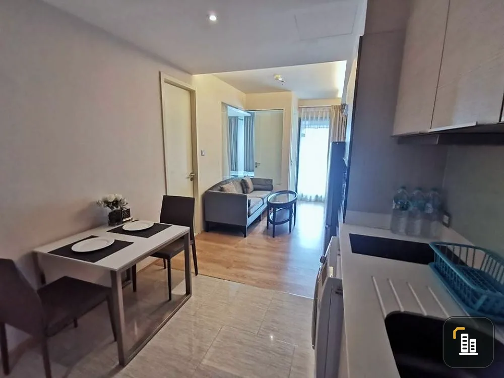 For sale, H Condo Sukhumvit 43, 10th floor, spacious room, fully furnished, ready to move in. Book now, don't miss it.