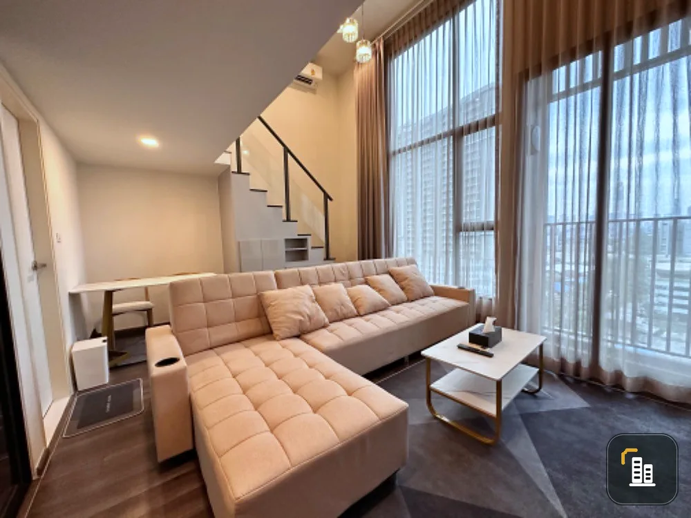 For rent!! Condo Knightsbridge Space Rama 9, duplex room, 9th floor, beautiful view, ready to move in. Hurry up and book now!!