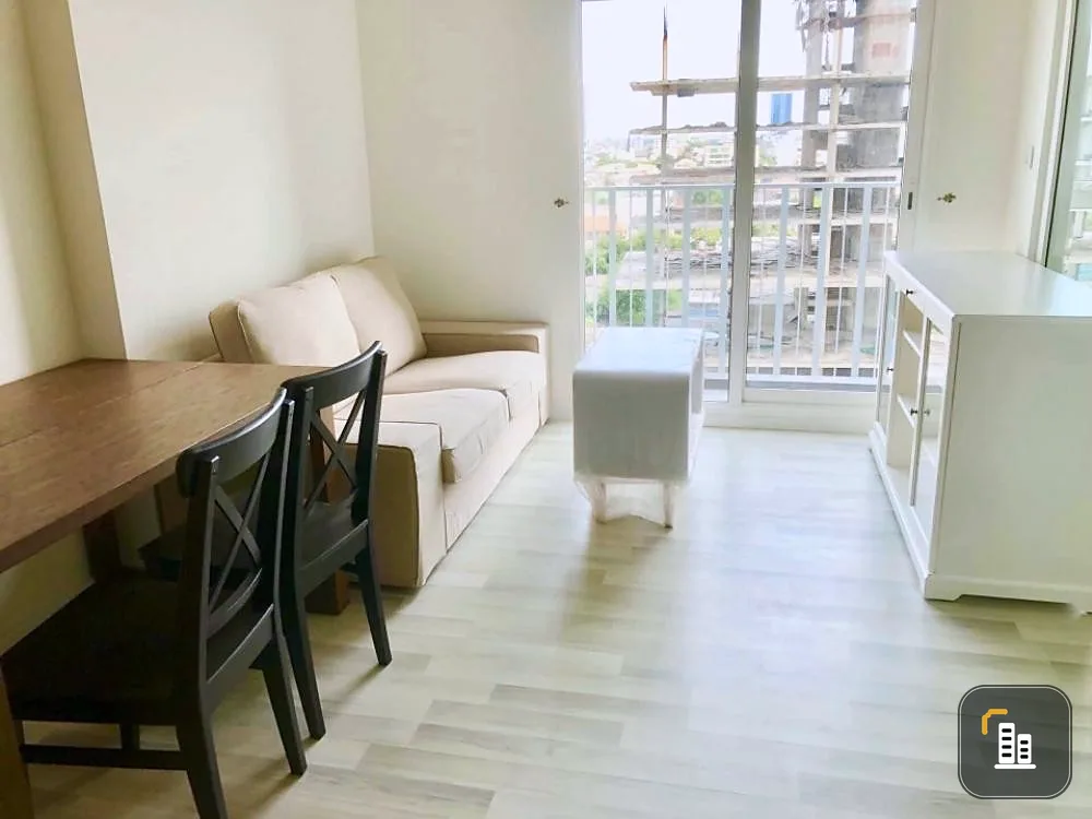 Sell The Key Sathorn - Charoenrat, 9th floor, fully furnished. Ready to move in immediately. Hurry up to reserve now.
