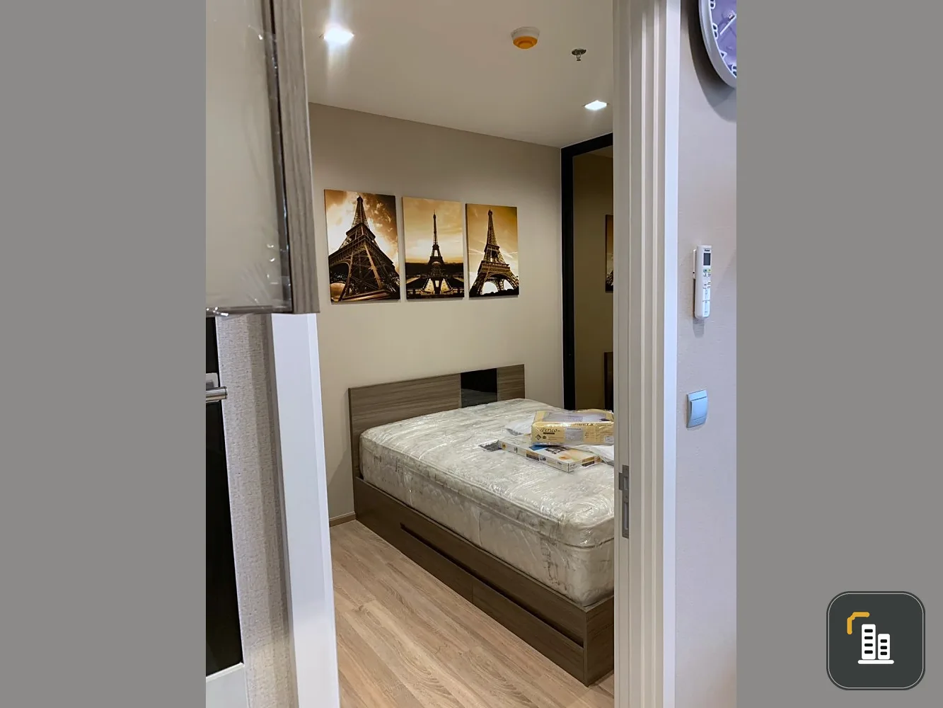 Condo for rent, The Line Phahon-Pradiphat Modern style living room Built-in furniture, complete electrical appliances, book now