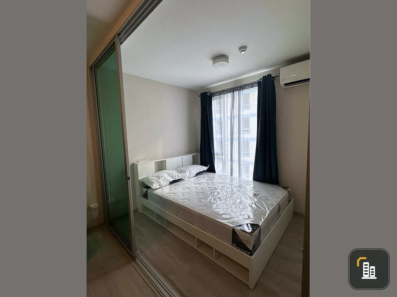 For sale Plum Condo Ram 60 Interchange, the room is partitioned. Divide the zone perfectly. Buy now, don't wait.