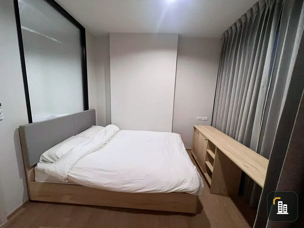 For rent: Common TU, 17th floor, partitioned room Comes with full decoration. Book now. Don't wait.