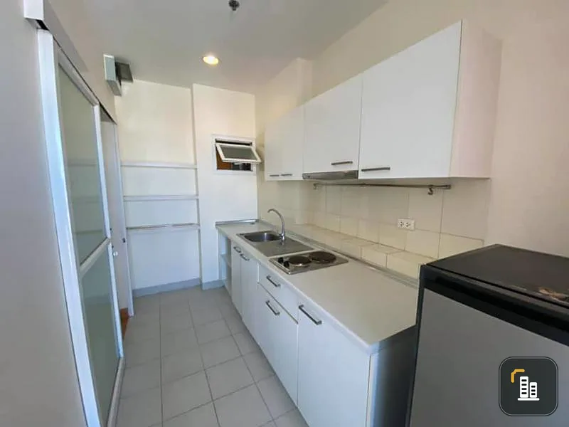 Sale Life@RATCHADA Ladprao 36 balcony facing east fully furnished Hurry up and get dressed