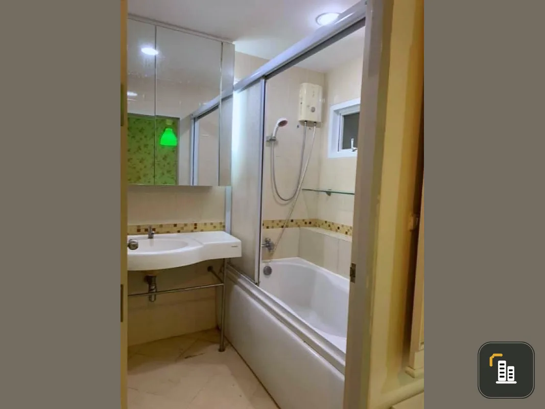Condo for sale Life@Ratchada Ladprao 36, very private and peaceful. because it is located inside, not on the main road