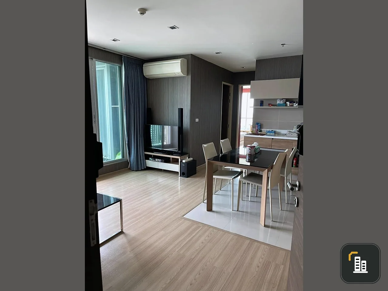 Sell Rethum Phahol-Ari, high floor, beautiful view, large room, 2 bedrooms, fully furnished, hurry to reserve before it's out of hand. Hurry up.