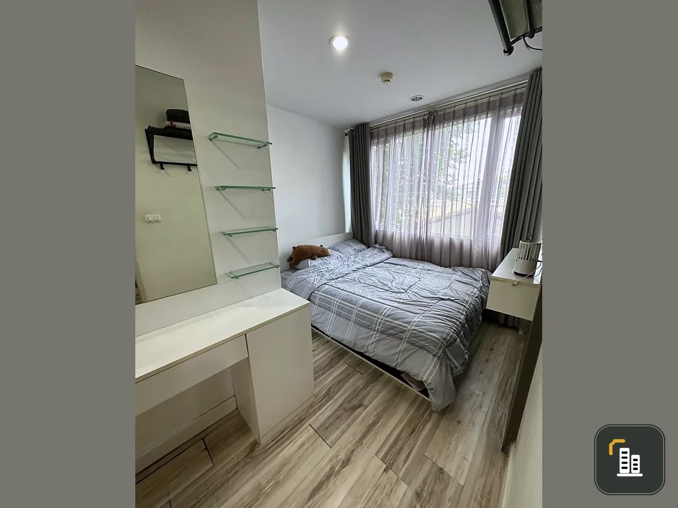 Sale Sammakorn S9 Condominium, corner room, quiet, private, well wallpapered, book now, don't be late.