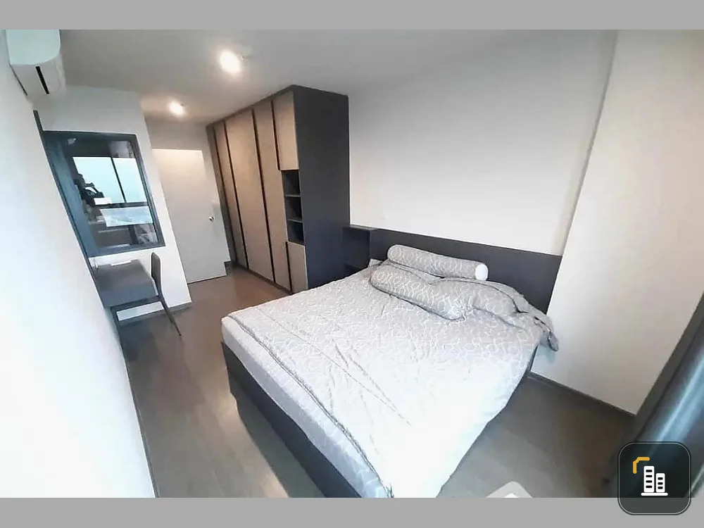 For rent, Ideo Phahon-Chatuchak, 33rd floor, good view, built in, fully furnished. You can carry your bag and move in here.