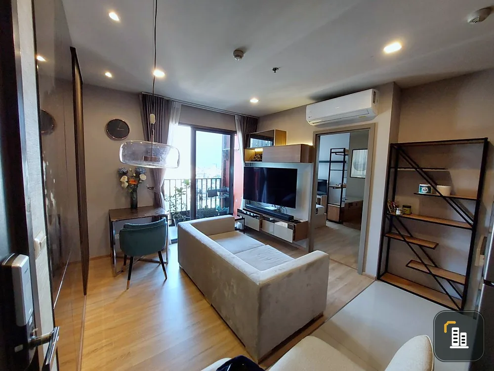 Sell The Base Garden-Rama 9, 25th floor, north side, well decorated with furniture. Hurry up to reserve before you miss it.