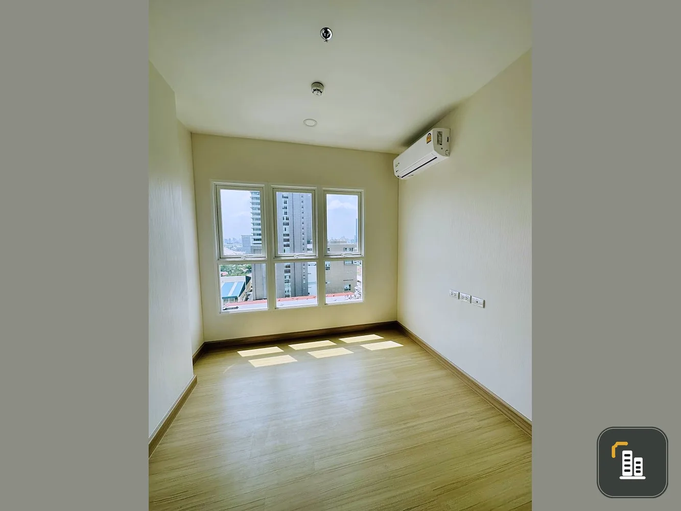 Condo for sale Supalai Veranda Ramkhamhaeng, spacious empty room tangible price Hurry up to be the owner of the room now.