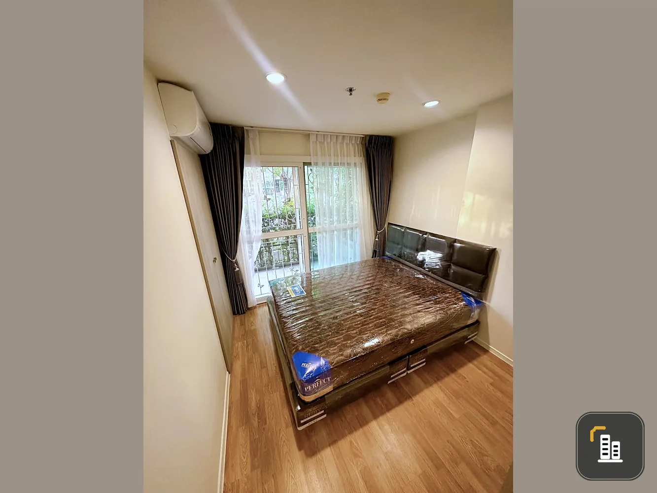 Sell/Rent Lumpini Ville Nakhon In - River View Condo, nice room, double bed, fully furnished, good price, book now.