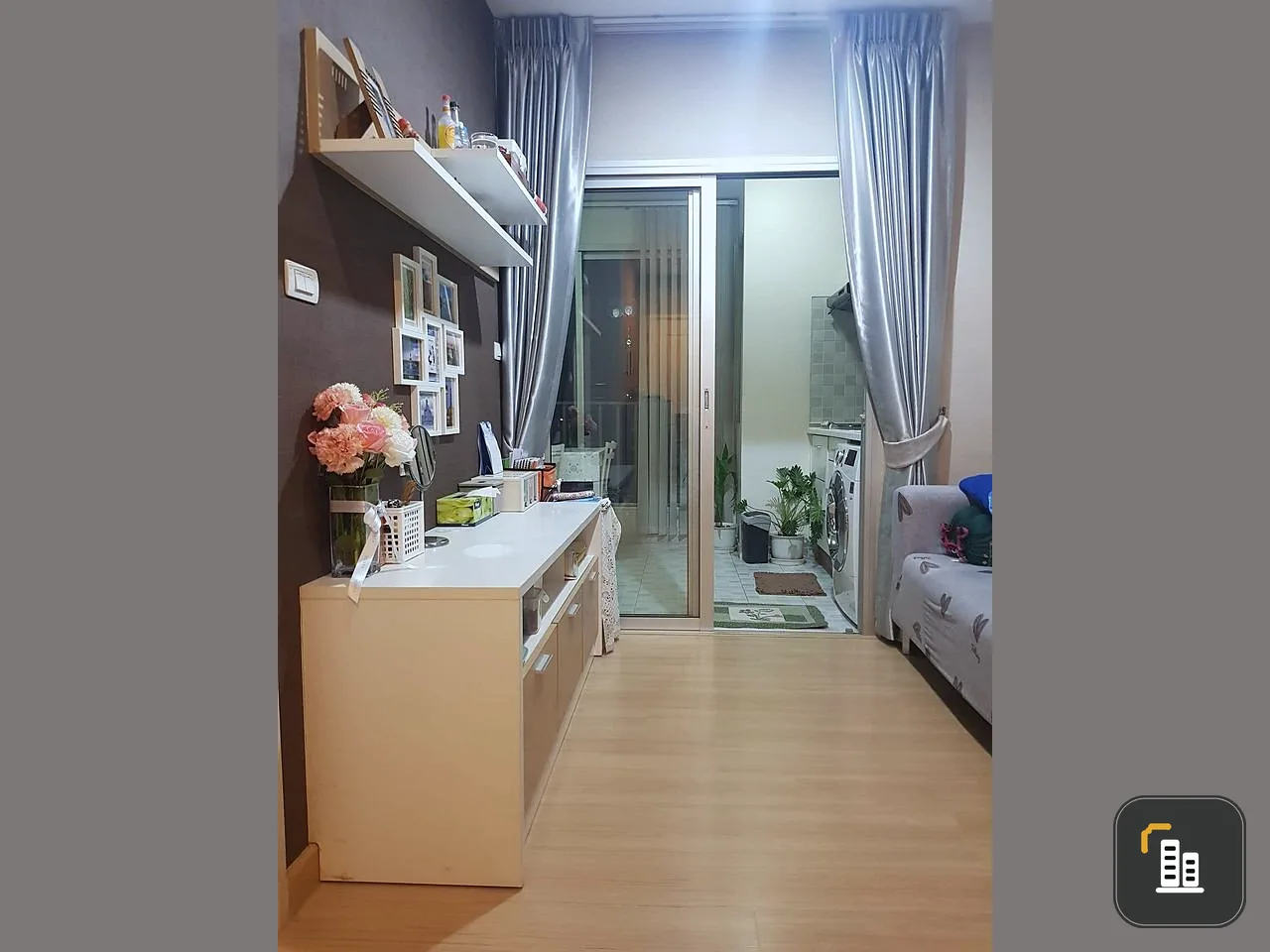 For sale: Centric Scene Ratchavipha, open view, very good weather, comes with built-in furniture throughout the room. Hurry and reserve it as an owner