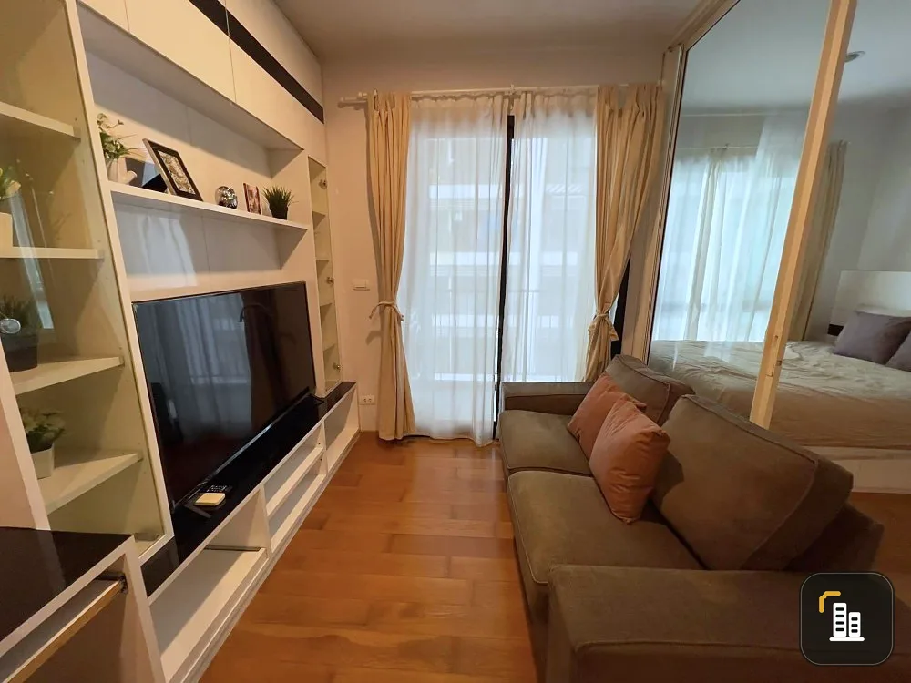 Condo for sale: The Vertical Aree, decorated and ready to move in. Rooms facing north are not hot. If you miss this, you will regret it. Hurry and res