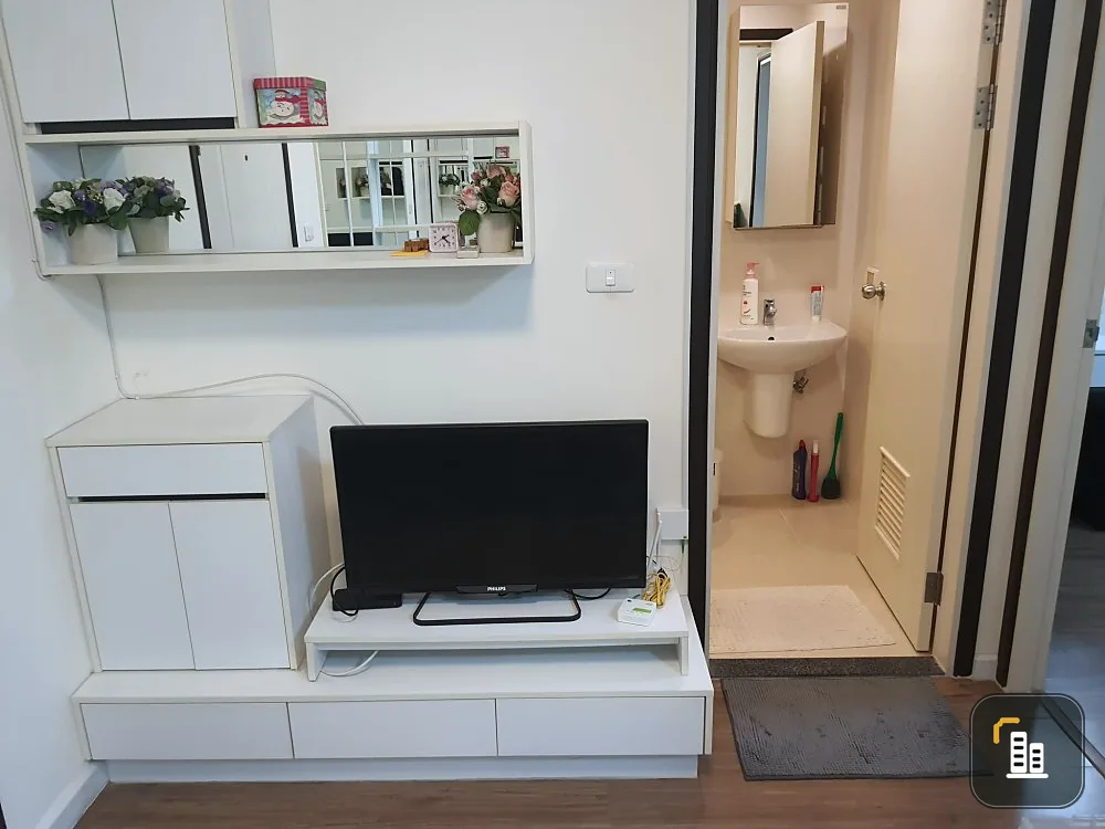 For sale, for rent, I Condo Sukhumvit 103, quiet, no noise, separate kitchen, cooking line, hurry and reserve now.