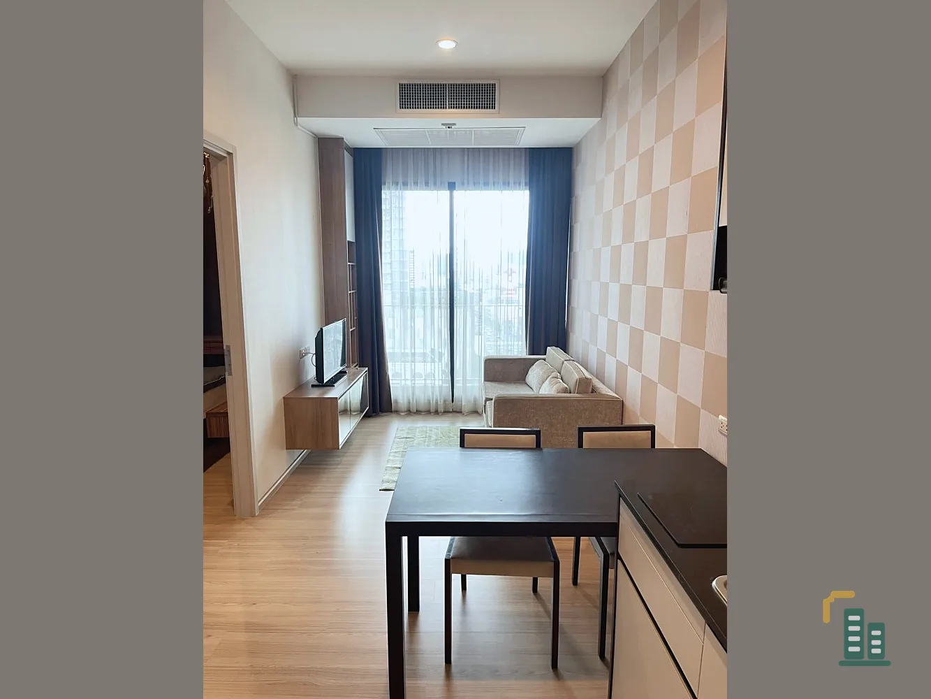 Condo for rent The Capital Ekamai-Thonglor The room is bright and pleasing to the eye, comfortably decorated, and ready to move in.
