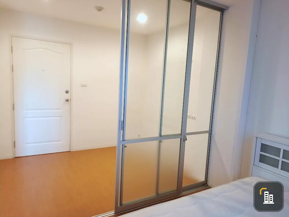 Urgent sale!! Lumpini Condo Town NIDA-Serithai, 2 floors, 2 nice rooms, good location, don't miss it, book now!!