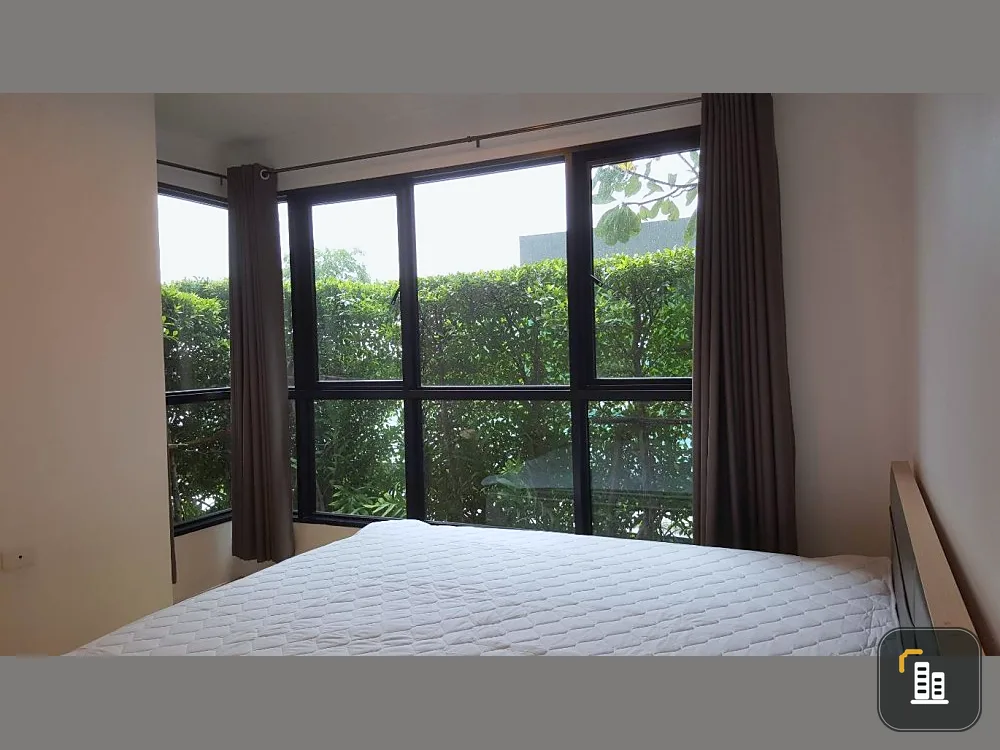 Condo for sale: The Base Chaengwattana, corner room, 4th floor, swimming pool view. Separate the kitchen into sections You must not miss it.