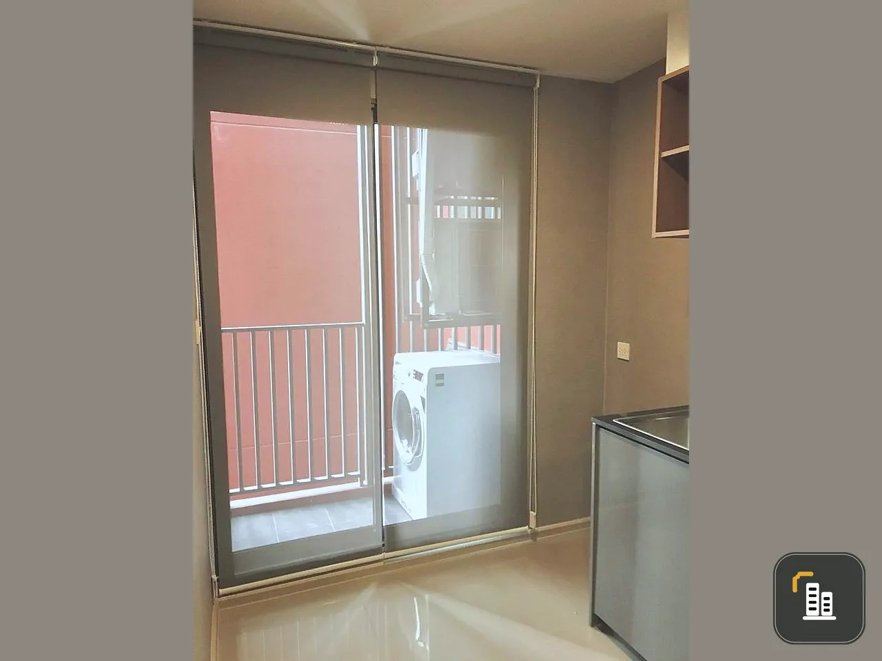 For sale: The Tree Din Daeng-Ratchaprarop Pool view corner room Clearly divided into zones Affordable price Hurry and reserve now.