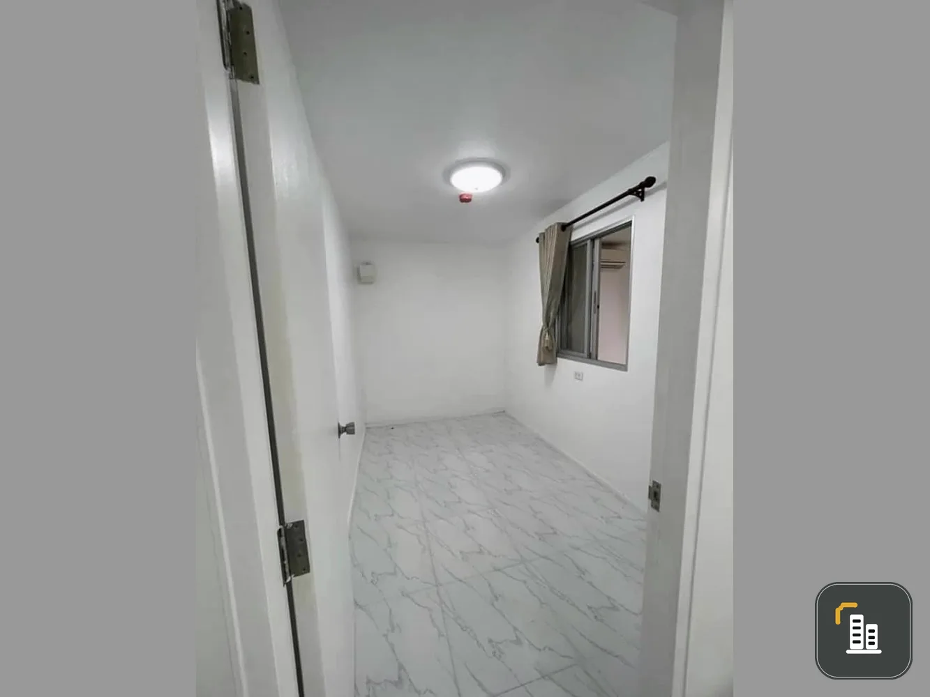 Condo for sale, Lumpini Condo Town, Chonburi-Sukhumvit, empty room, complete amenities, good price, book now.