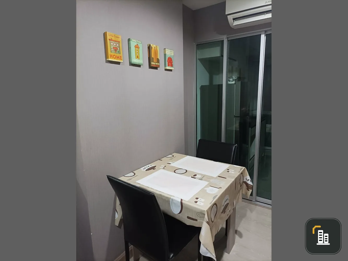 For rent: The Kith Plus Sukhumvit 113, simply decorated, cozy, premium grade furniture, don't miss it.
