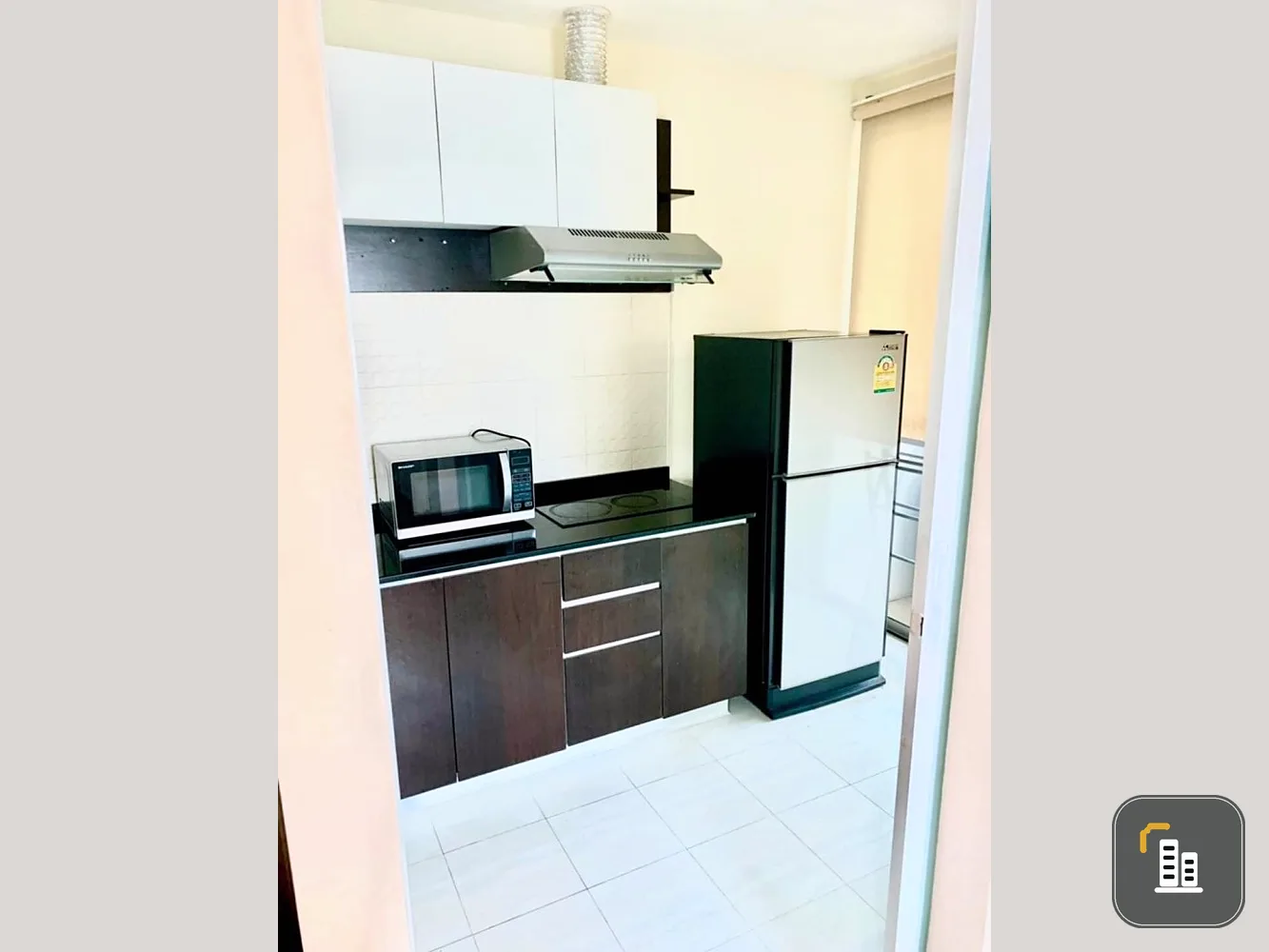 For sale and rent, The Rice B, well decorated room with separate kitchen, complete with electrical appliances. Good like this, reserve now.