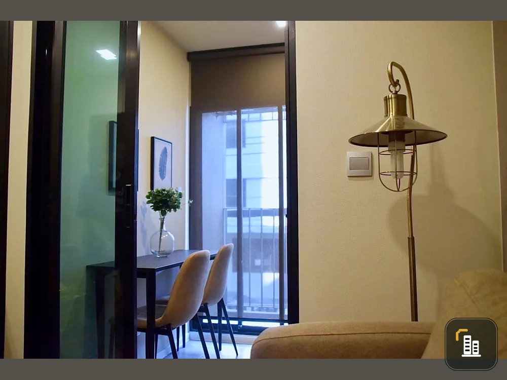 Brown Condo Huaikwang for sale Rent, well decorated room. Buy it yourself or rent it out, it's a great deal. Can't reserve anymore.
