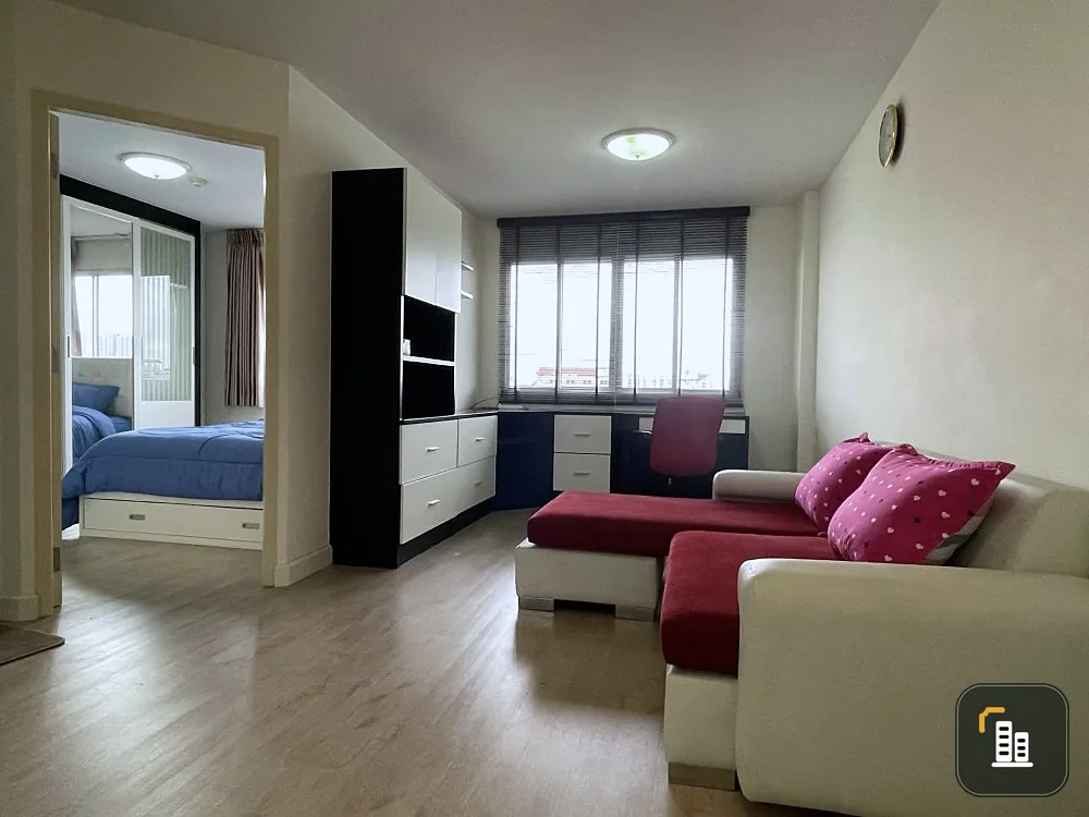 For sale Lumpini Town Bodindecha-Ramkhamhaeng, 6th floor, with furniture, bulit in, reserve and own it quickly.