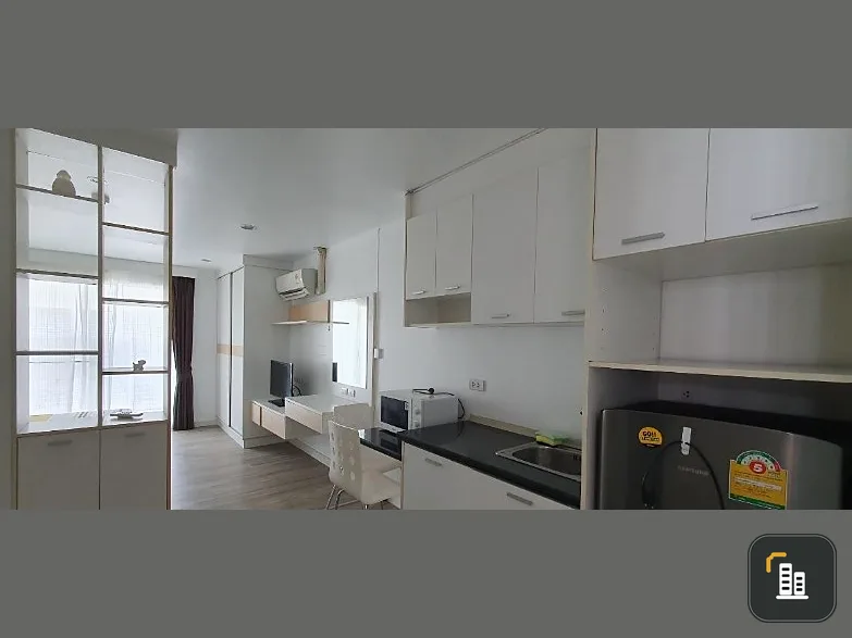 For sale: Sirin Residence Pattanakarn, 8th floor, complete with furniture and electrical appliances. Buy now urgently.