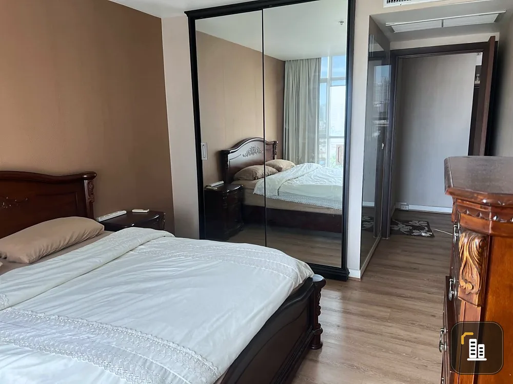 Condo for sale and rent, Urbana Sathorn, 15th floor, good view, spacious room with usable space. Good furniture, reserve now.