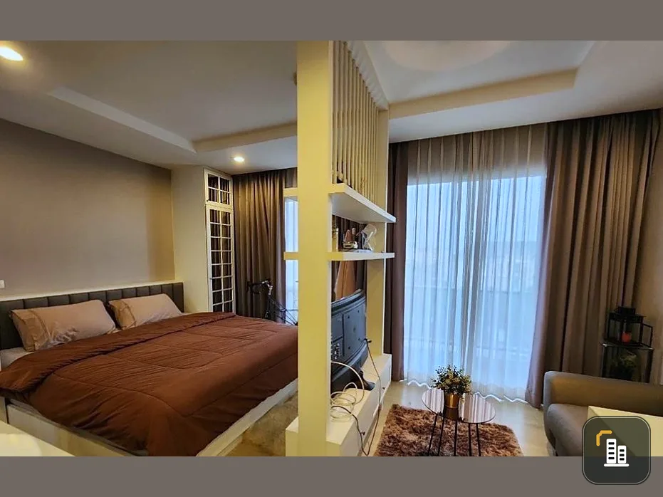Condo for sale, The Patio Bangsaen, 5th floor, well decorated room, has a sea view, so nice to live in. Book now.