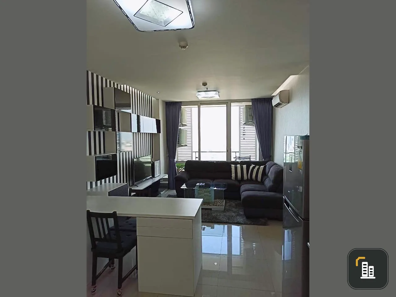 For sale: TC green Rama 9, 2 bedrooms, 2 bathrooms, ready to move in, fully equipped, City view, don't miss it.