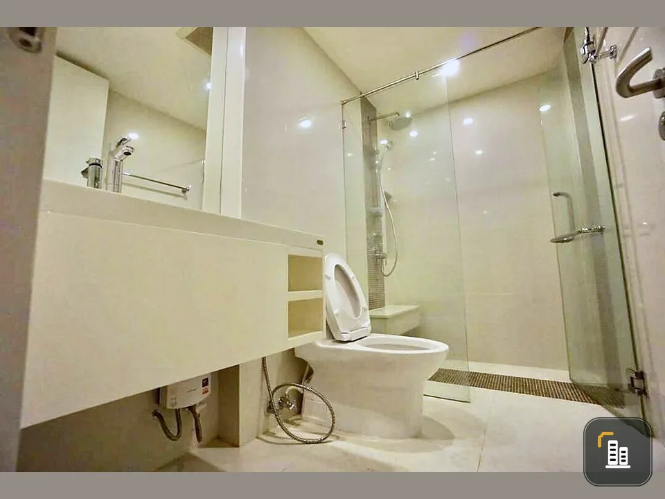 Condo for sale: Collezio Sathorn-Pipat, unblocked view, corner room, facing the ambassador's house, beautiful view.