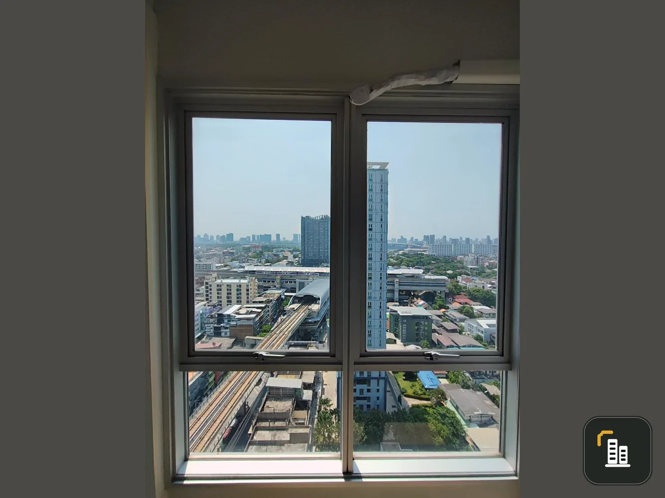 Condo for sale, Rich Park 2 @ Tao Poon Interchange, empty room, high floor view. It's not hot when you look at it. Hurry and reserve now.