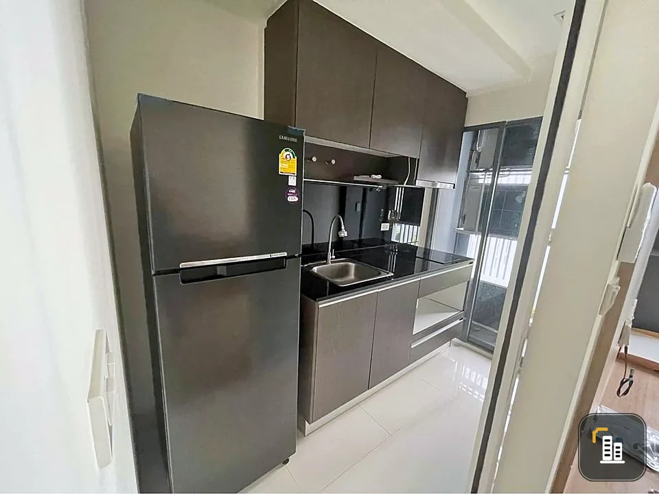 For rent: Moniiq Sukhumvit 64, 5th floor, fully furnished, Buit-In, corner room, very private. Can't reserve anymore.