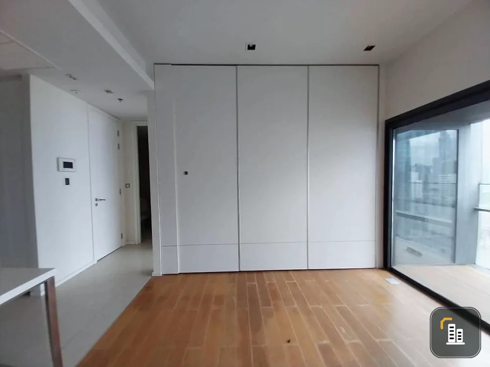 For sale: Circle 2 Living Prototype, 16th floor, great city view, empty room, wide, room decoration line, reserve now.