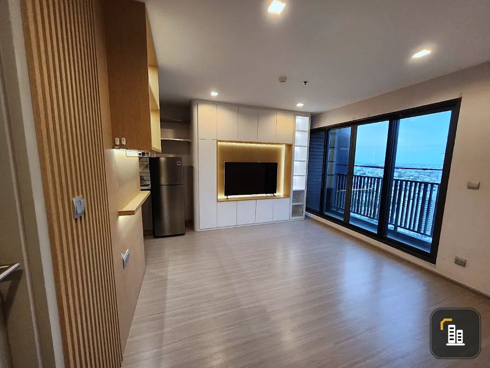 Urgent sale!! Condo Life Ladprao, 44th floor, Building A, fully furnished, good price, ready to pack your bags and move in!!