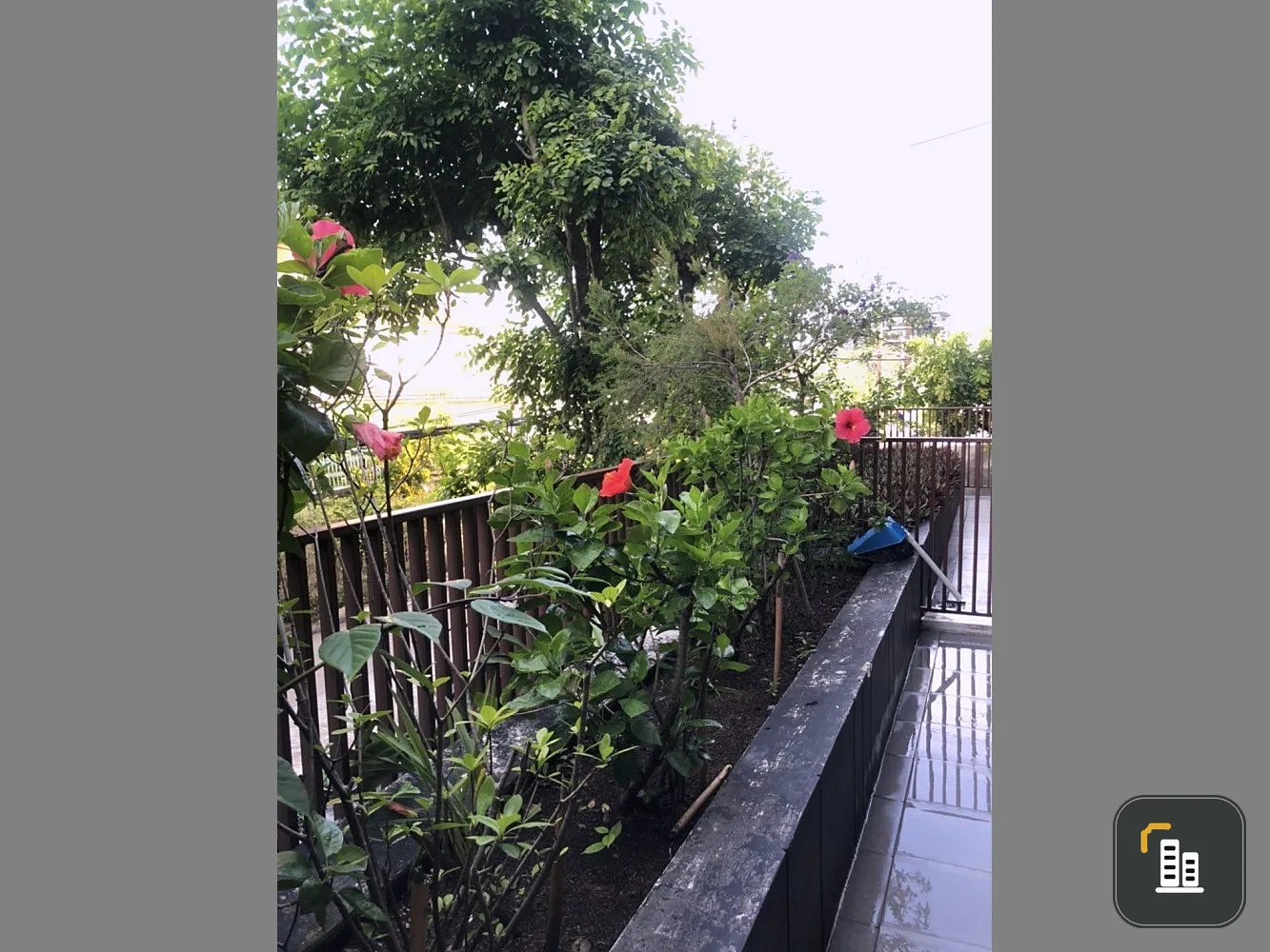 For sale: The Remarkable Soonviji 2 rooms, decorated and ready to move in. Just carry your bags and come in. Don't miss it.