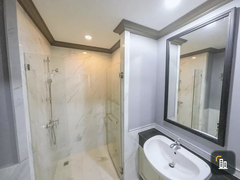 For sale: Condo The Reserve Kasemsan 3, studio room, 3rd floor, quiet, good atmosphere, you can't miss it.