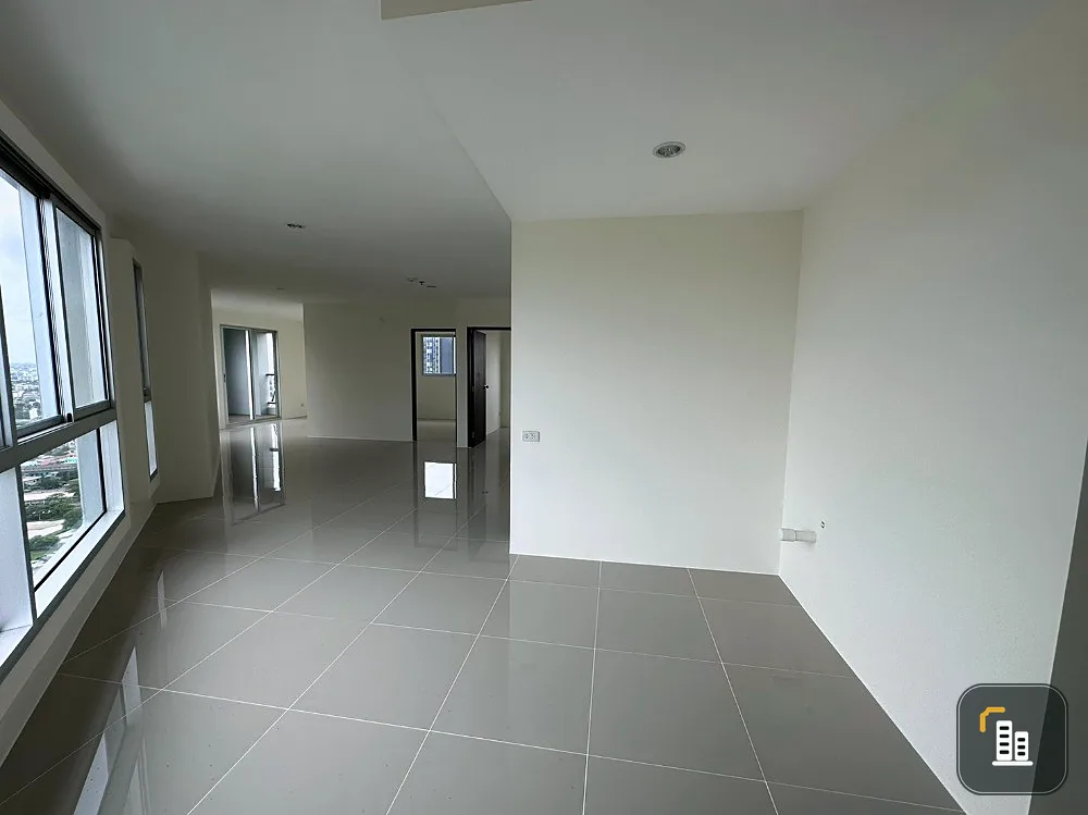 For rent!! Condo Assakan Place Srinakarin, empty room for sale, good location, 29th floor, city view, ready to move in, hurry and reserve now!!