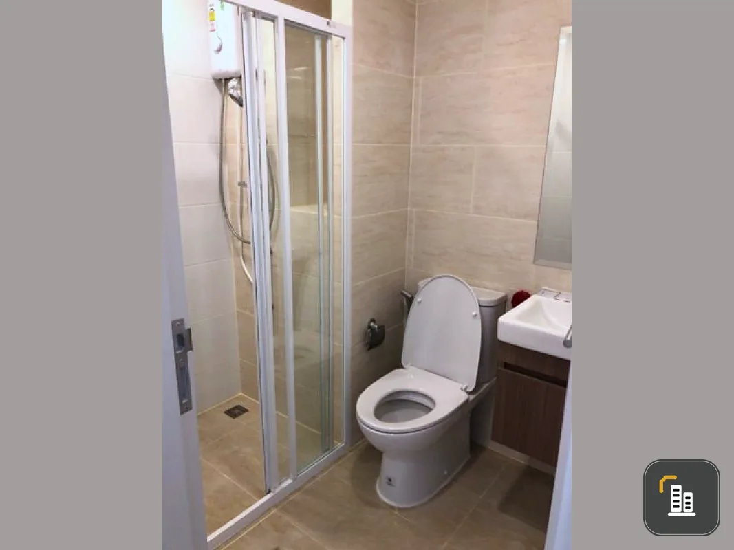 Rent Brown Condo Ratchada Huay Kwang, beautiful room, good view, urgently.