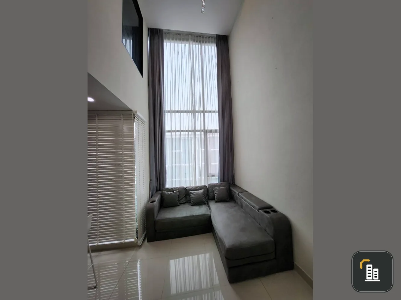 For sale: Zelle Rattanathibet, DUPLEX room, decorated with built-ins, beautiful, very livable. It's a great value. Book now.