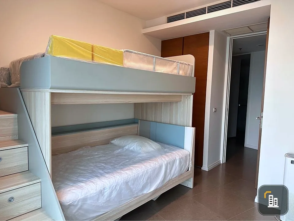 For sale: The river, 19th floor, awesome river view. Elegantly decorated, 3 bedrooms, 3 bathrooms, ready to move in. If you miss it you will regret it