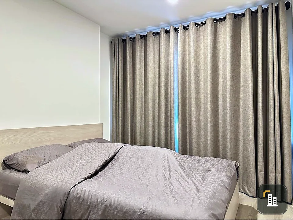For rent: Elio Sathorn-Wutthakat, high floor, city view, comfortable sofas. Make a reservation and you won't be disappointed for sure.