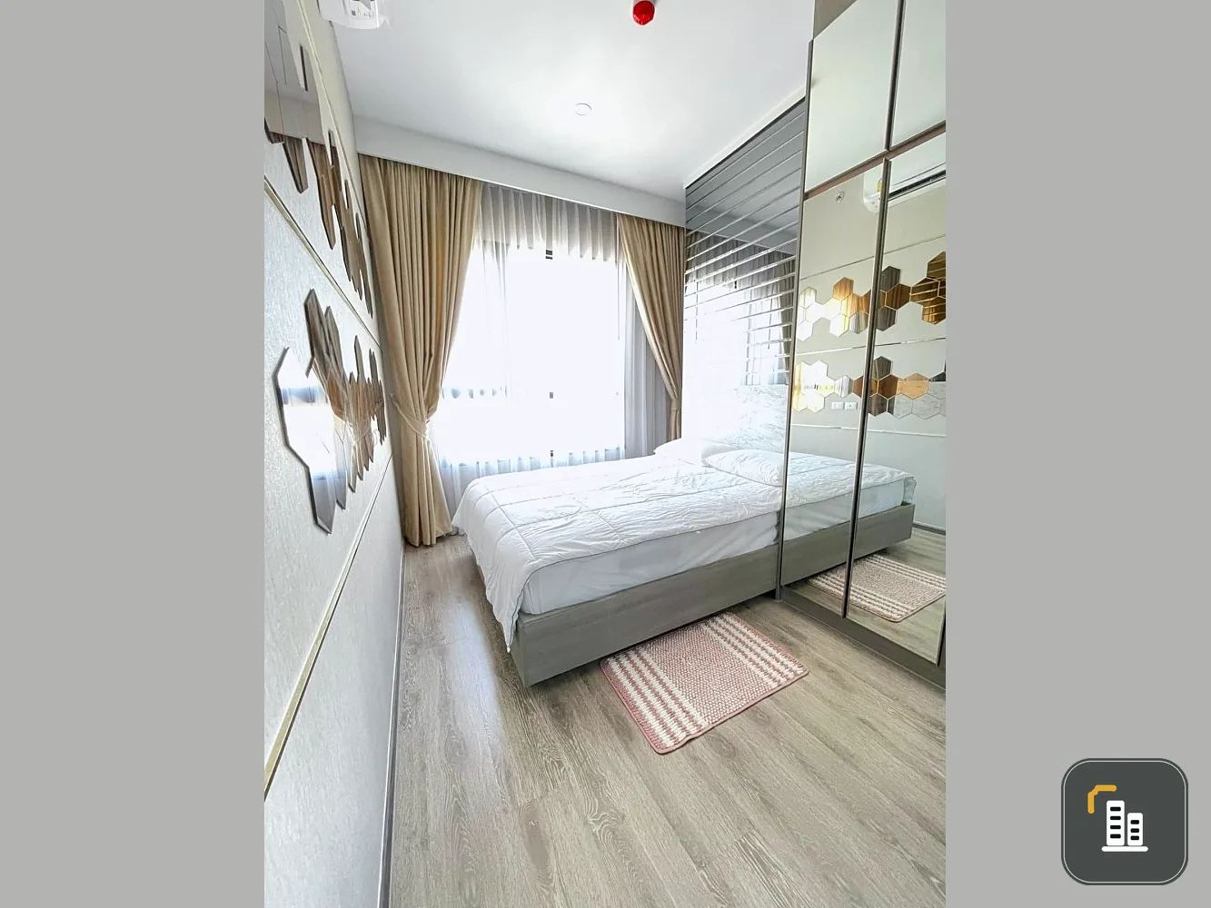 For rent: Knightsbridge Prime On Nut, 24th floor, good view, beautifully decorated room, looks expensive, good appliances, reserve now.