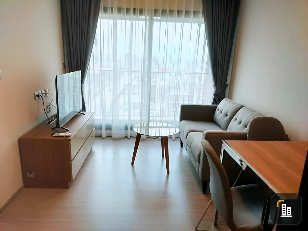 Condo for rent: Life Asoke Hype, unblocked square view, complete with electrical appliances. Reserve quickly.