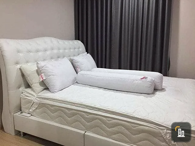 For sale: Plum Condo Pinklao Station, large bed, extremely comfortable. It's worth buying as an investment or living in it yourself. Reserve quickly.