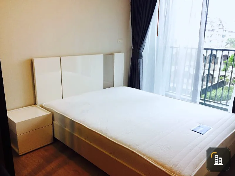This room is not reserved, is a big mistake. Rent Fuse Miti Ratchada-Sutthisan. The room is fully furnished, beautiful, unique, urgent.