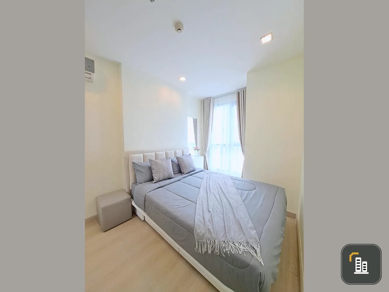 Condo for sale, Ideo Mobi Sukhumvit, fully furnished and electrical appliances. Just carry your bag and move in.