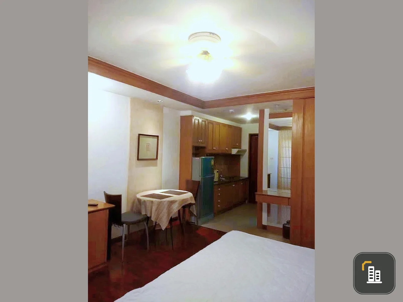 For rent: Pipat Place, spacious room, comfortable. Comes with complete decorations. Hurry and reserve now. Don't wait.