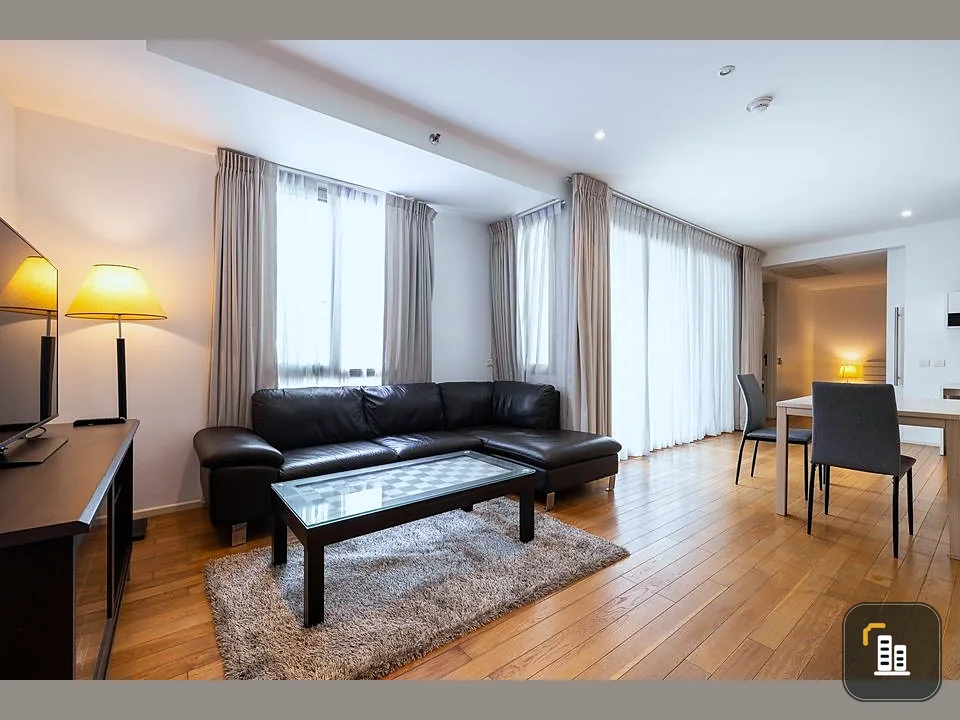 For sale, rent, The Legend Saladaeng, 9th floor, spacious room. Well decorated, simple, elegant, livable, don't miss it.